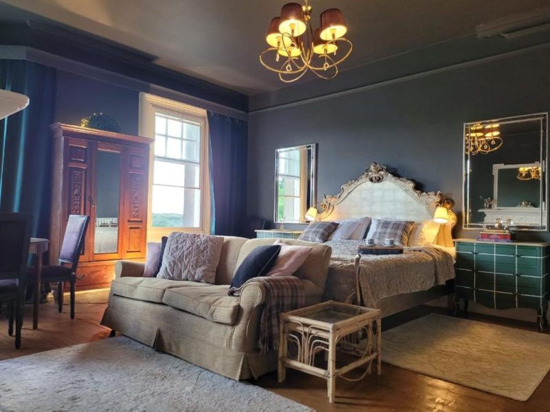 Stay Glencruitten House